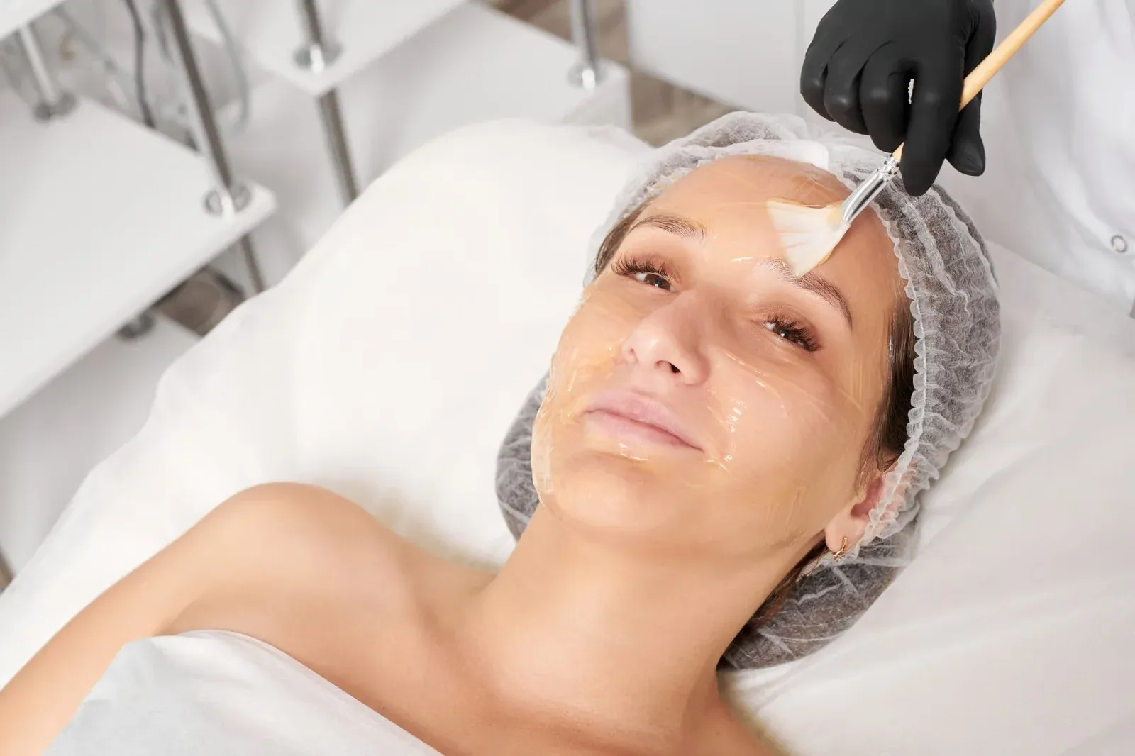 Advanced Chemical Peels Treatment at Aevum Health Goregaon West Mumbai